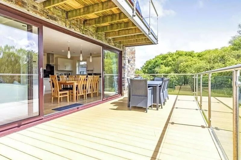Fistral Lodge 102 - Waterfront location 5* Resort