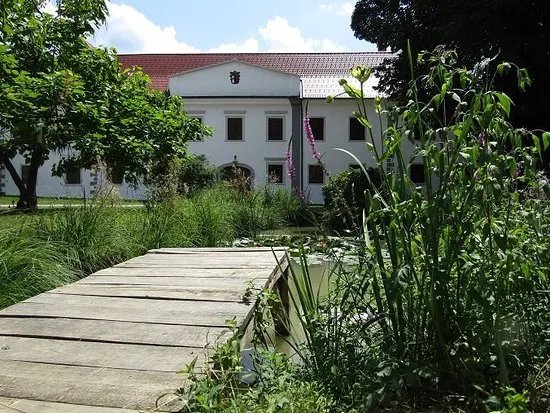 Raka Castle