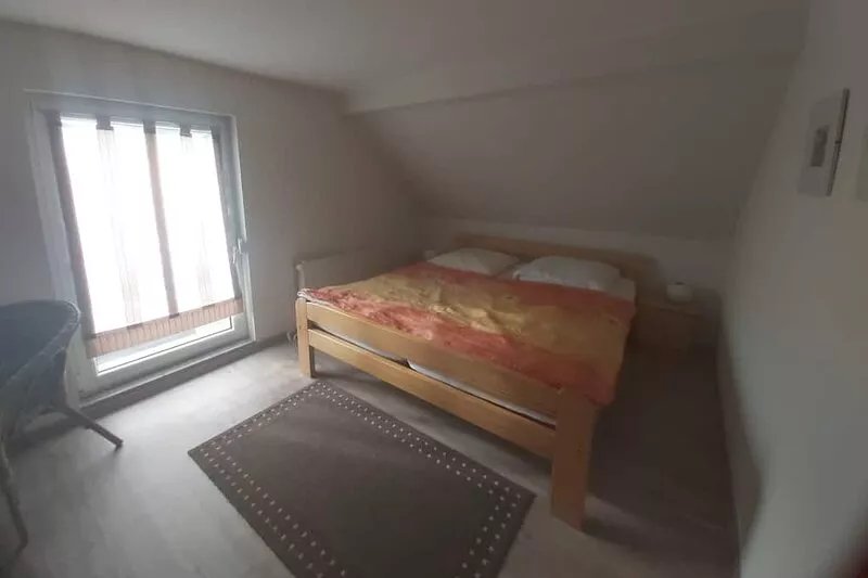 Rent a wonderfully located, comfortable holiday home