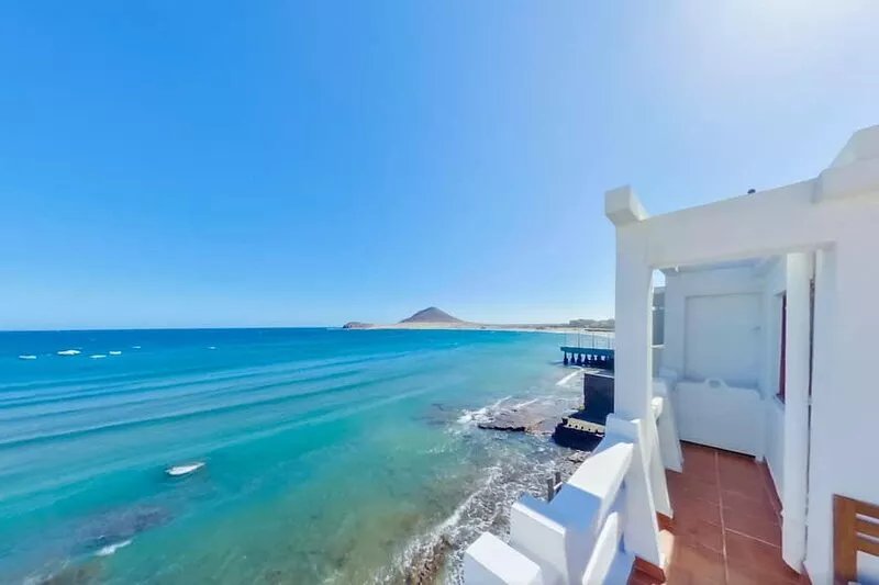 HOUSE OVER THE SEA ( touching the water) VERY CENTRAL EL MEDANO, BBQ terrace,