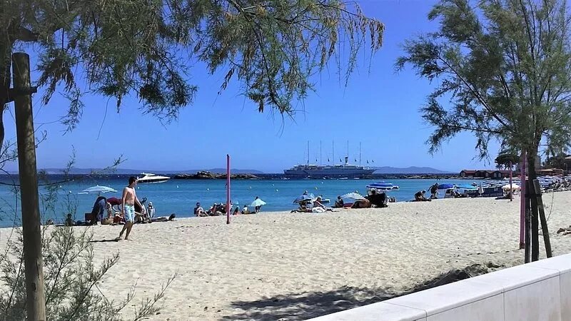 LE LAVANDOU - apartment in villa in Saint clair -