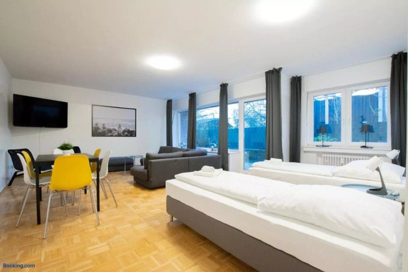 Tolstov-Hotels Xxl 3 Room Apartment
