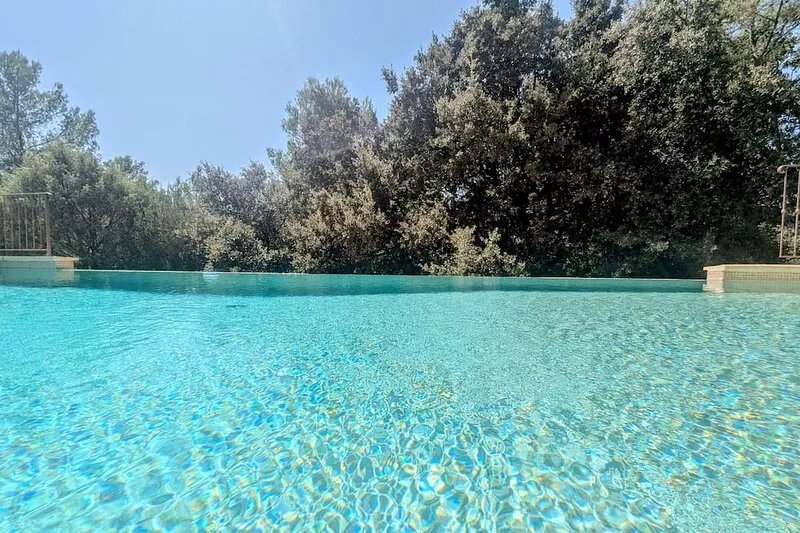 Lovely 5* Provençal villa with heated pool and full air conditioning