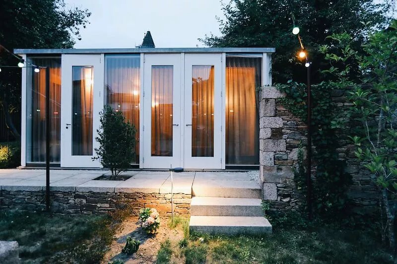 Inferniño Apartments. The shed