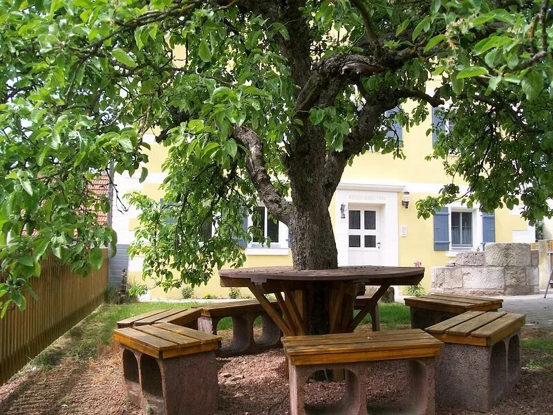 Großes Ferienhaus (110m2) mit Garten & Sonnenterrasse