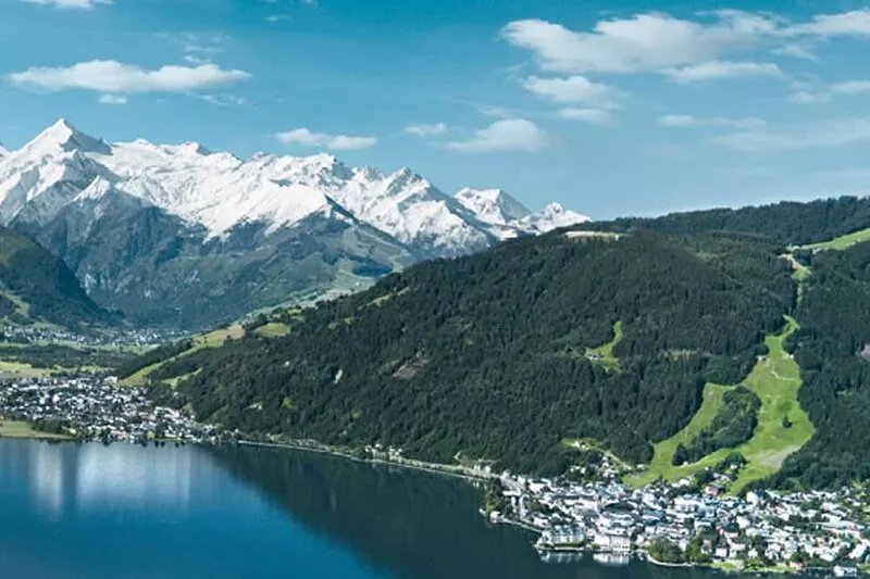 Newly renovated vacation apartment with fantastic lake view