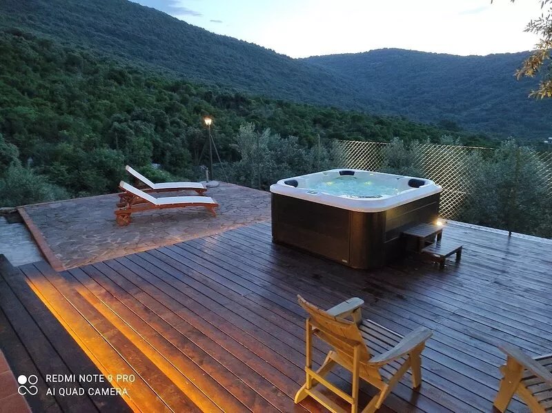 Villamaura, in the nature of the mountains, a stone's throw from the sea