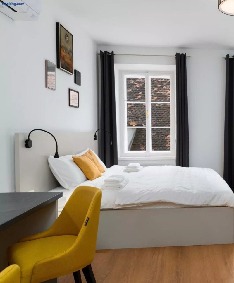 Primus Apartments