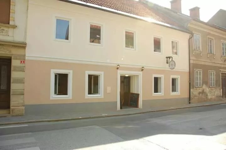 Gostilna in Picerija Ribn'can