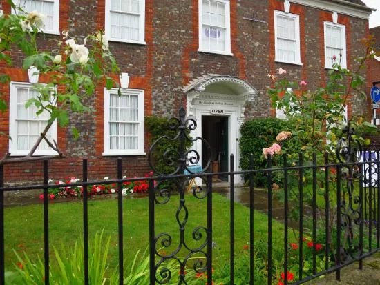 Blandford Fashion Museum