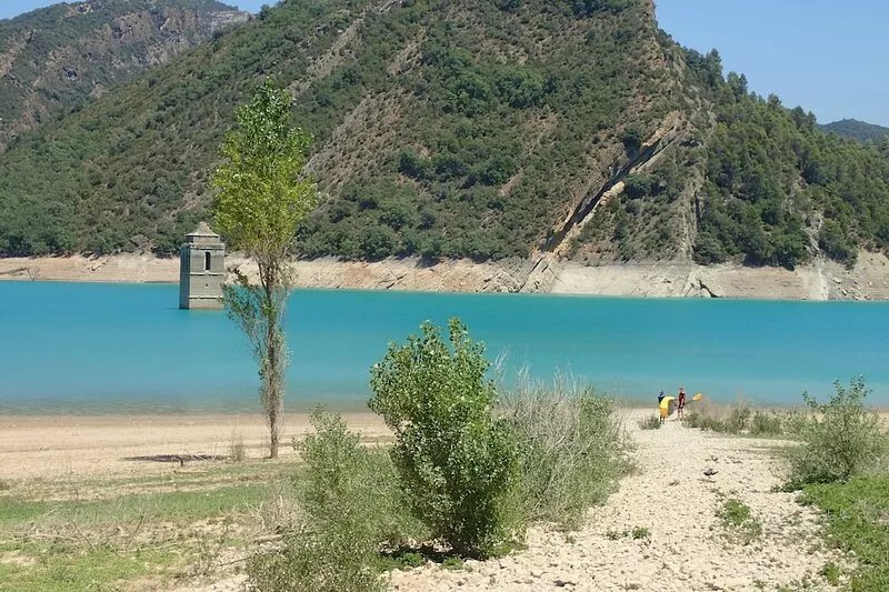 Oasis of tranquility with stunning views at the foot of the Peña Montañesa