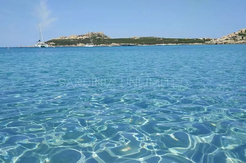 Villa in Santa Teresa Gallura with 3 bedrooms sleeps 8