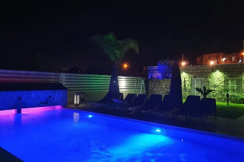 Large Private Pool & Garden, Sleeps 8 , Family Friendly and Views of Troodos