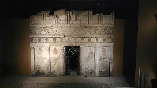 The Macedonian Tombs of Lefkadia