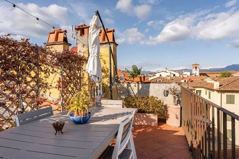 Holiday Apartment "La terrazza di Sofia", Centrally Located with Open Terrace