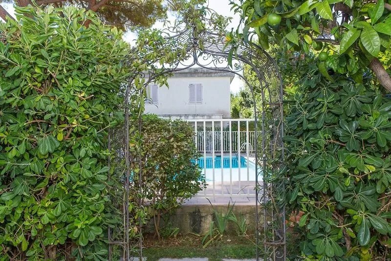 Amazing French Riviera Location!New Kitchen and appliances as of June 2019!