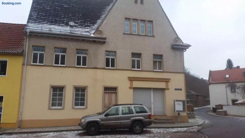 Ferienwohnung Wettin am Petersbrunnen