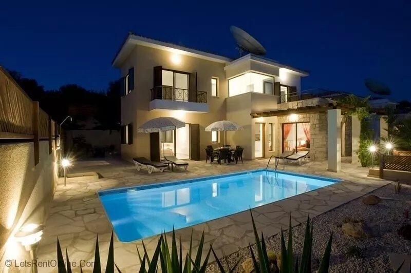 Villa Zivania - Spacious Private Villa in Quiet Cul-De-Sac near Tala Square