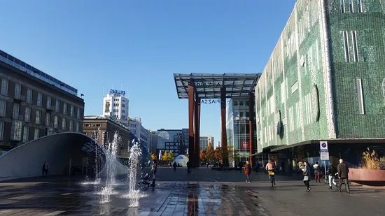 Piazza Center