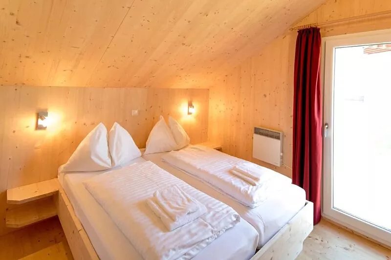 Chalet # 13a with 3 Bedrooms, Sauna & Whirlpool