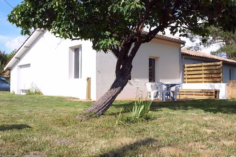 Holiday House in Medoc between Soulac and Montalivet. Near the Ocean