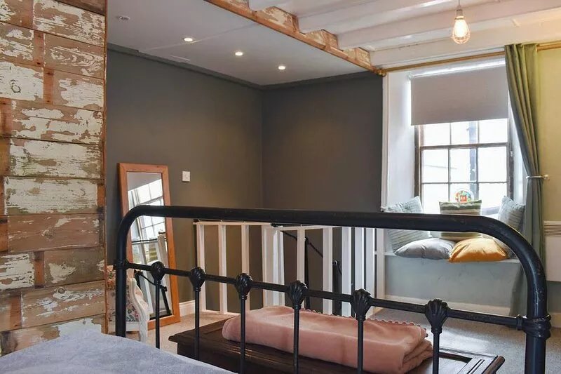Beck View Cottage offers the perfect couples retreat, situated close to the