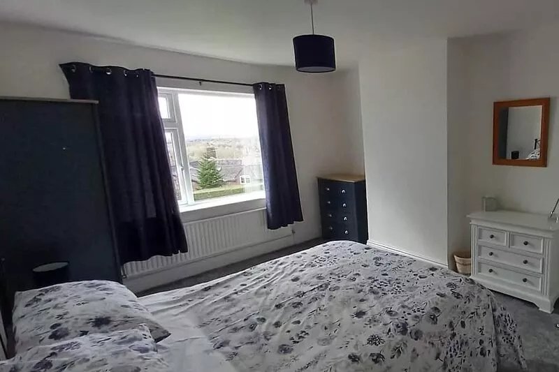 SUNSET VIEW, Comfortable spacious house in the beautiful County of Staffordshire