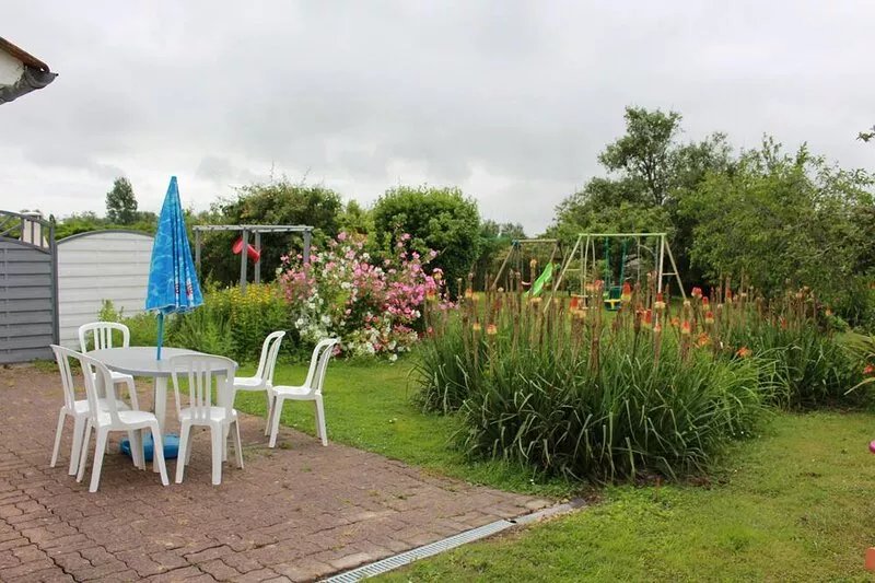 Beautiful, quiet residence in the countryside 5 kms from the beach