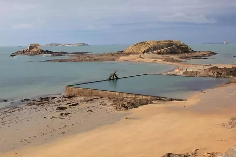 Renovated apartment in Saint Malo, Intra-Muros, 2 Rooms 45 m2, Beach at 200 m