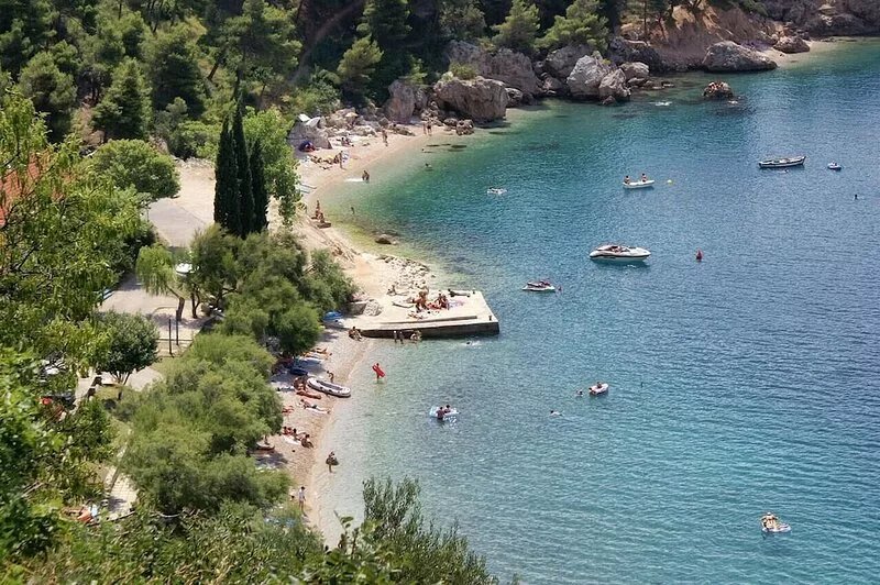 One bedroom apartment near beach Nemira, Omiš (A-4277-a)