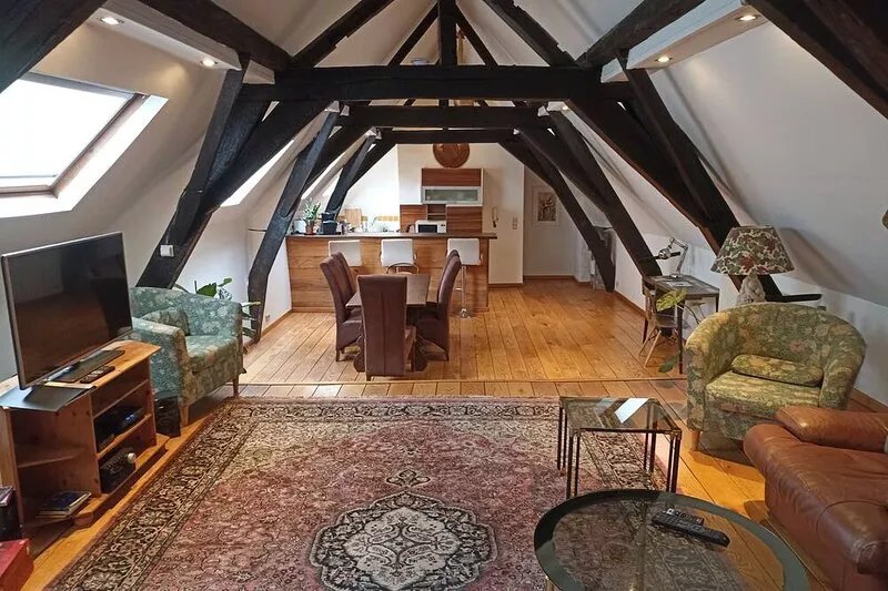Large charming duplex Brussels Historical Center
