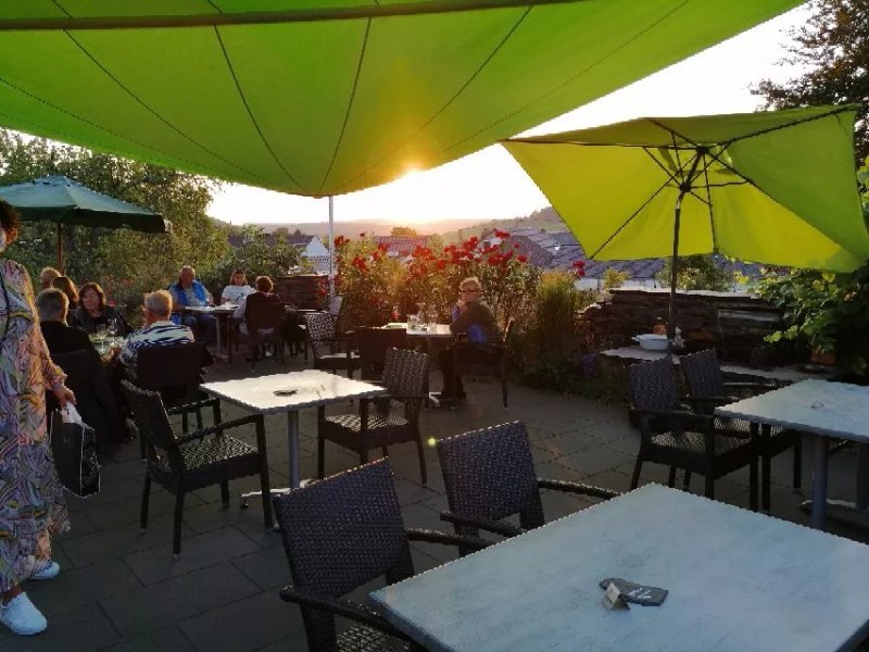 Weingut & Strausswirtschaft Hutmacher