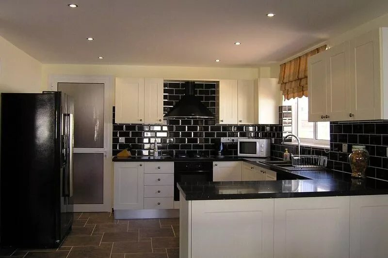 Villa With Amazing 10 M X 5 M Infinity Pool, Free Wifi, In A Quiet Village.