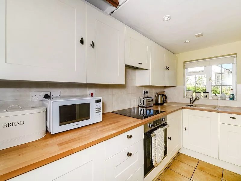 CREENAGH'S COTTAGE, pet friendly, with a garden in Withypool