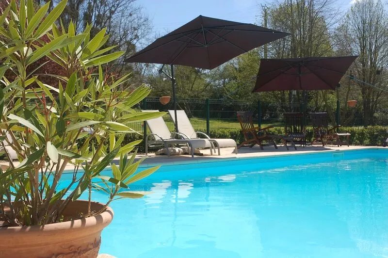 Luxury B&B, near Saumur, in 18thC former wine estate, heated pool