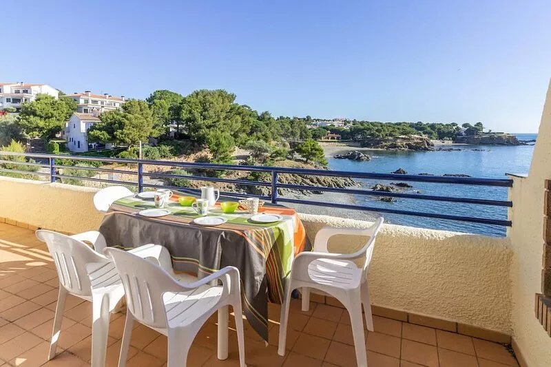 Villa Llançà, 4 bedrooms, 10 persons