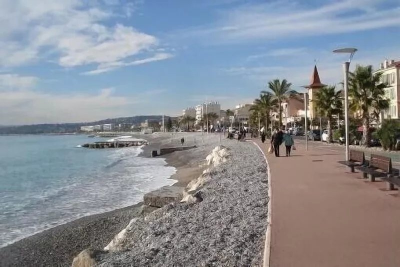Cagnes/mer,apt 70m2, 50m from the beach, sea view, air conditioning, Wifi
