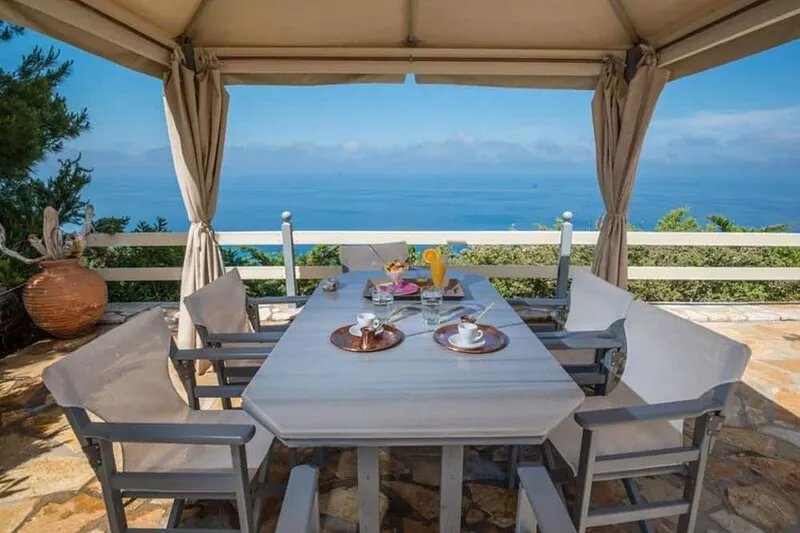 Charming villa, private pool, stunning seaviews/sunsets, walk to village-Melina