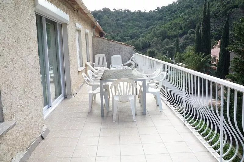 Charming house for 8 people with terrace in Cavalaire sur Mer