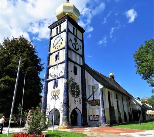 Hundertwasserkirche
