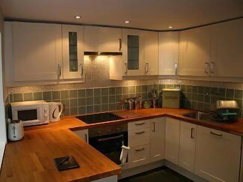 Characterful, pretty, family friendly Georgian house centrally located in Wells