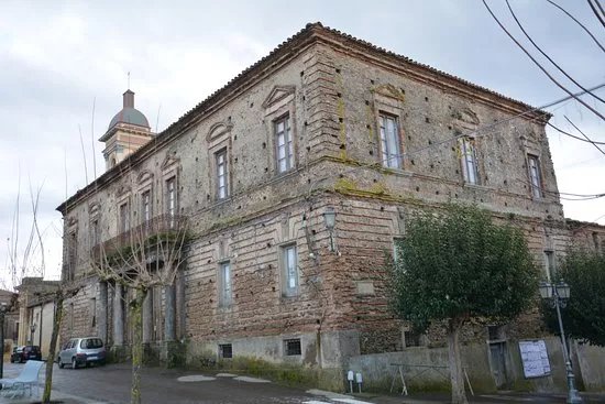 Palazzo Serrao