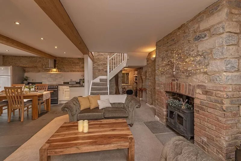 Luxury country cottage with hot tub, 5 star