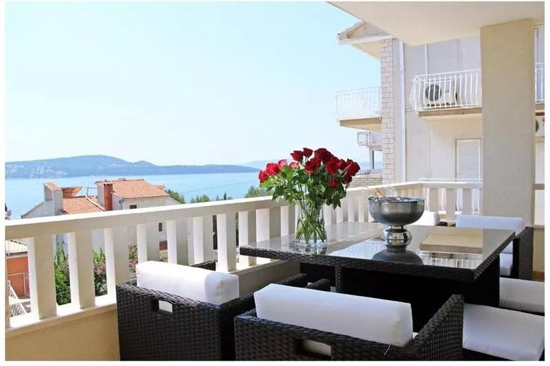 Casa Perisia - modern vacation apartment in a wonderful location with a view of