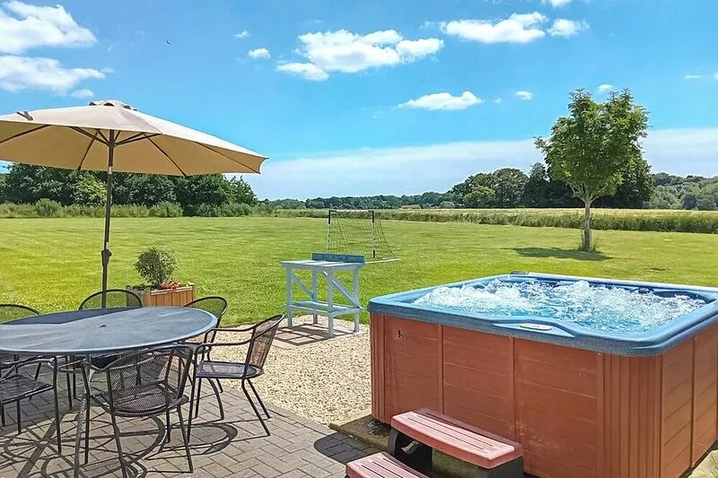 4 bedroom accommodation in Aynho, near Banbury
