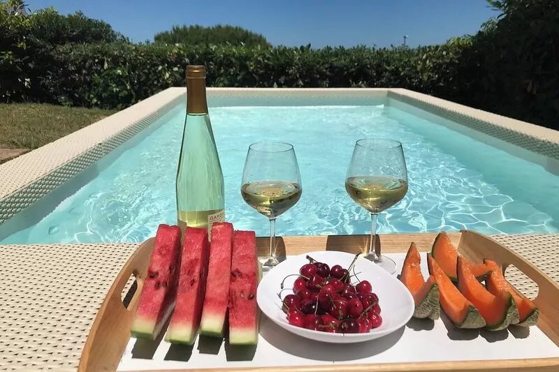 Delightful Villino sea view 4km from the beaches with mini Jacuzzi pool.