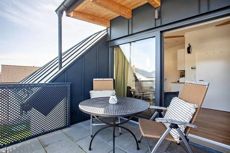 Apartment 'Dachgeschosswohnung mit Terrasse' with Balcony and Wi-Fi