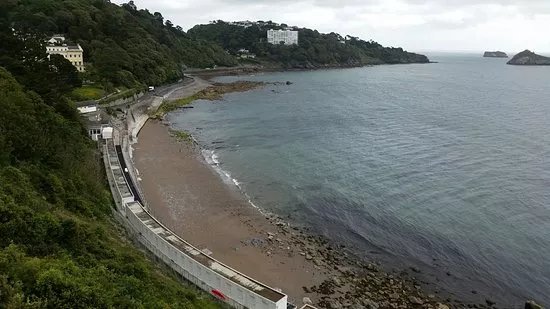 Meadfoot Beach