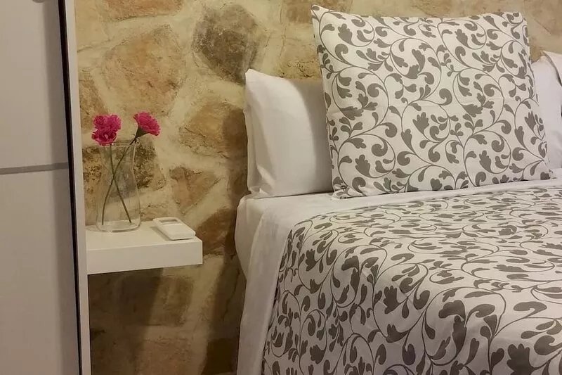 Toledo Flat - Two Bedroom Apartment, Sleeps 6