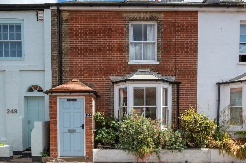 Bay Cottage - Three Bedroom House, Sleeps 6
